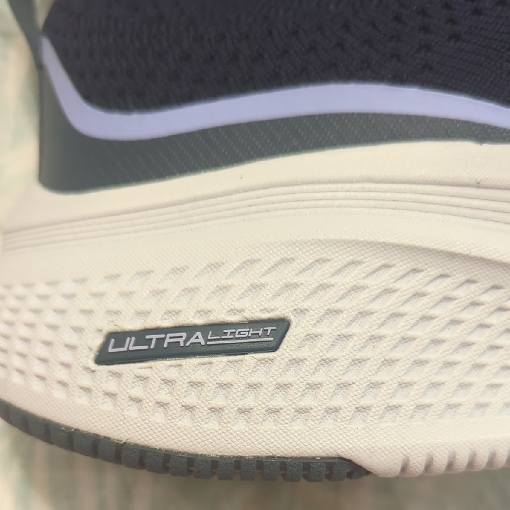 Skechers Women's Sneakers - Picture 4 of 11